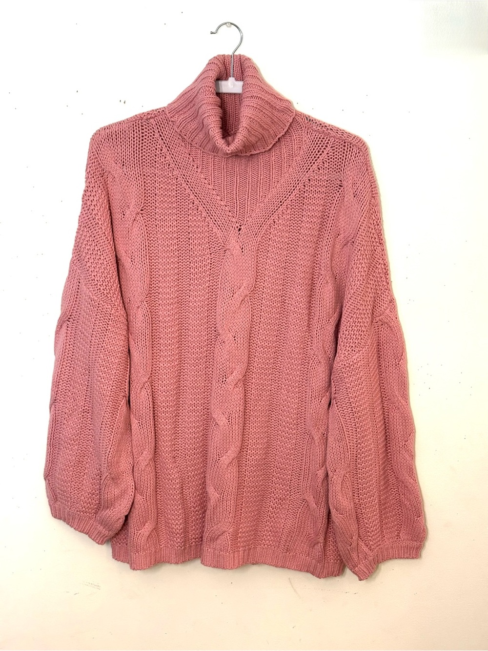 Cozy Pink Cable-Knit Chunky Turtleneck Sweater - Women. Size XL. NWOT.